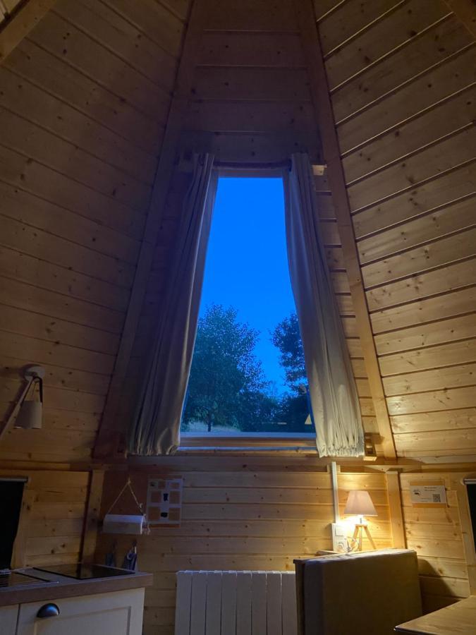 Cabane, Kota Desire *