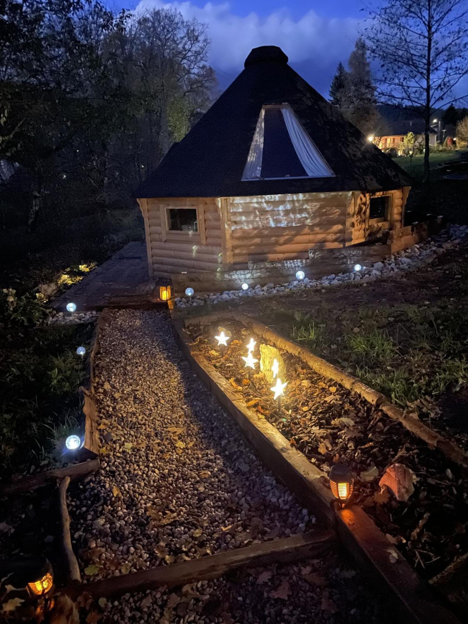 Chalet Cabane, Kota Desire
