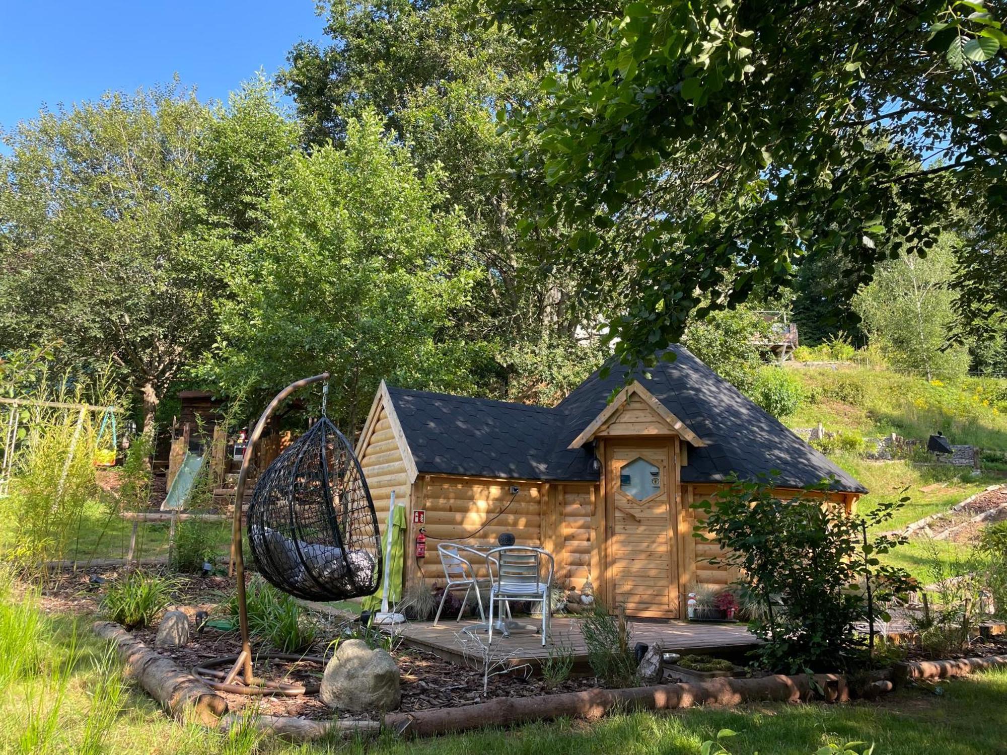 Cabane, Kota Desire Chalet