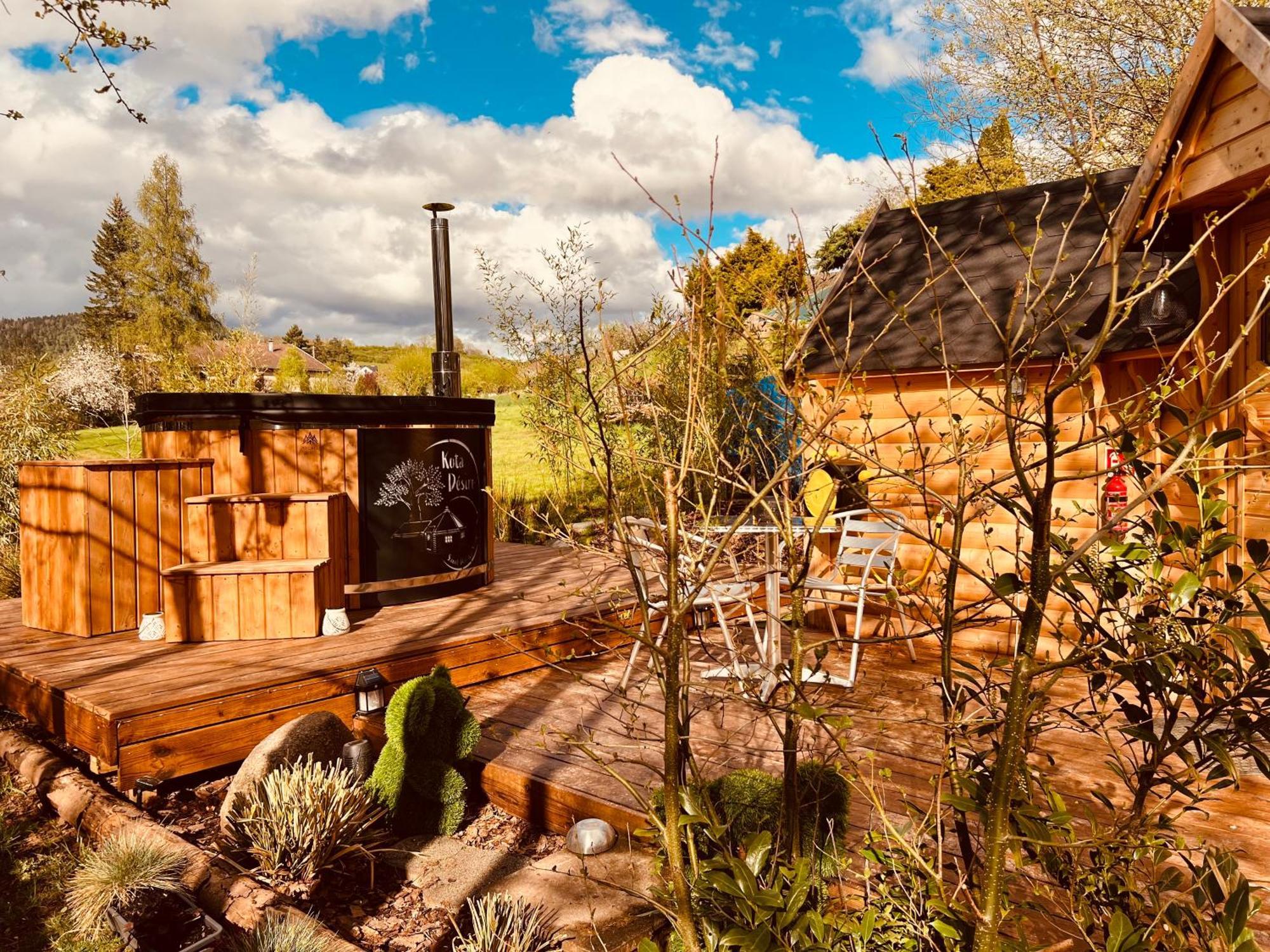 Chalet Cabane, Kota Desire